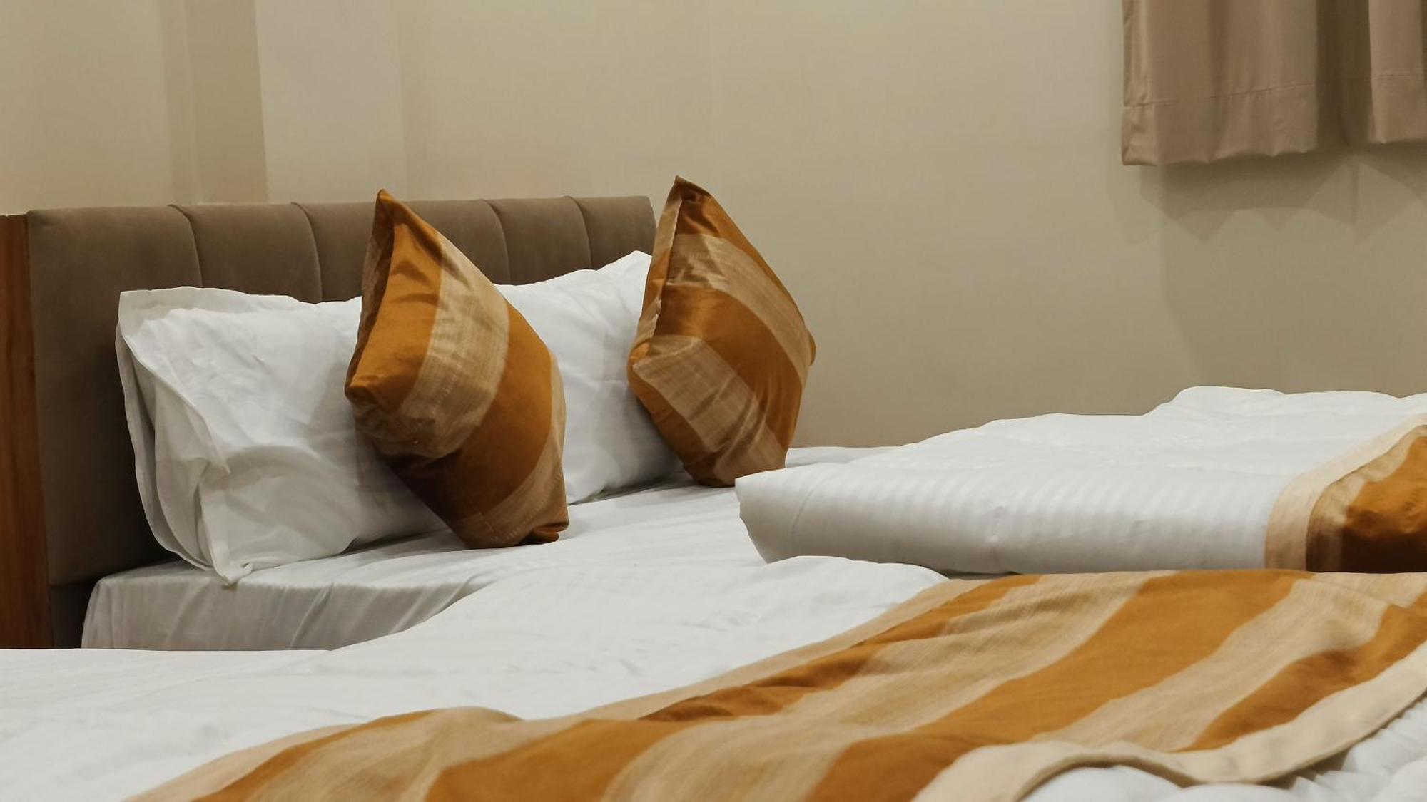 אויאיין Shree Shyamraj Hotel מראה חיצוני תמונה