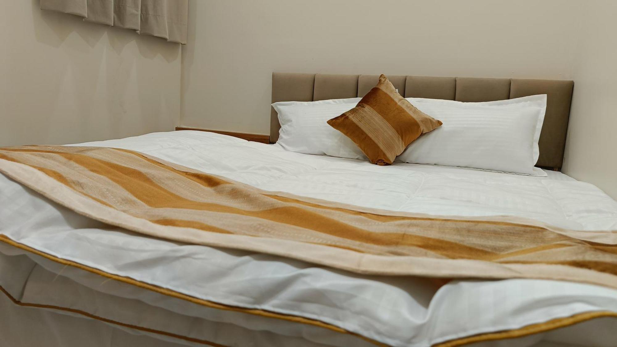 אויאיין Shree Shyamraj Hotel מראה חיצוני תמונה